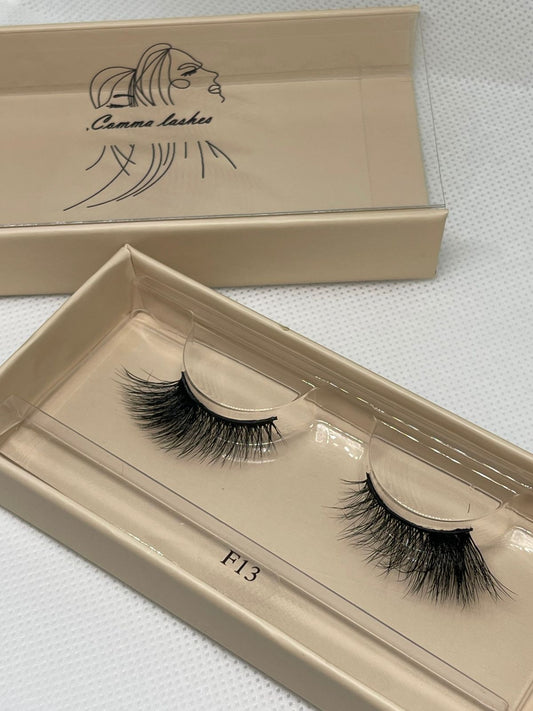 🌿 Comma Lashes(F13) –(رموش نباتية فاخرة ثلاثية الأبعاد تستخدم اكثر من( 25