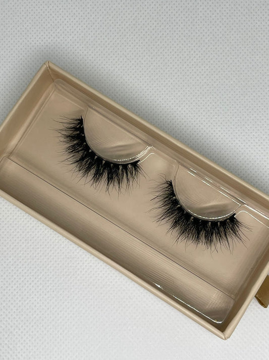 🌿 Comma Lashes –(رموش نباتية فاخرة ثلاثية الأبعاد تستخدم اكثر من( 25